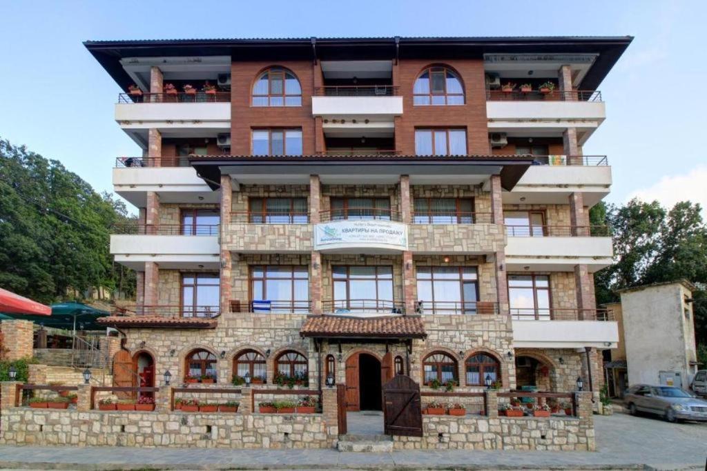 Апартамент / Мезонет В Шкорпиловци Exterior photo